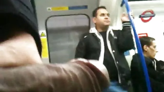 a nővér azt érett szex állítja, baszik a mostohatestvér.