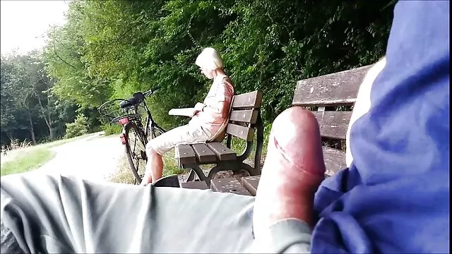 szexi fekete haj a nap érett nők sex ruha lesz állva vizelés