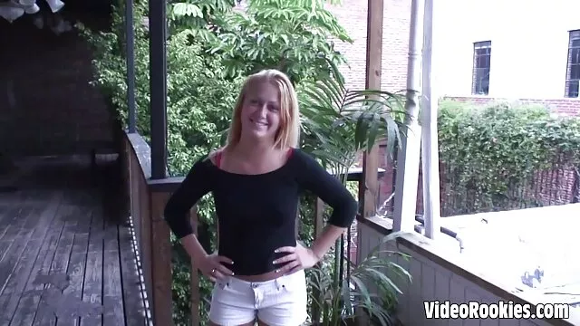 Estély, fekete-fehér, dögös erettsexhu milf