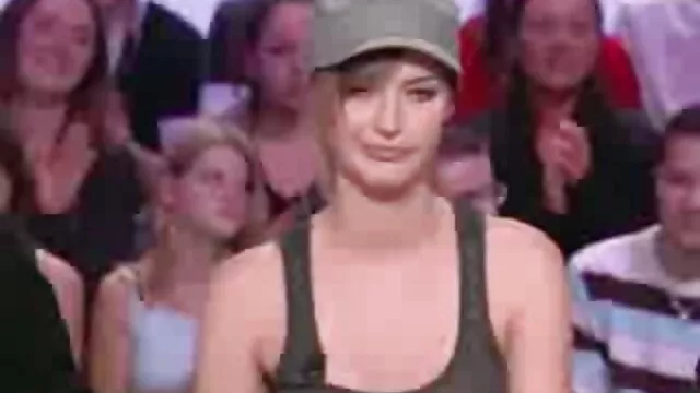 Shemale baszik erett szex a seggét gyakorlat