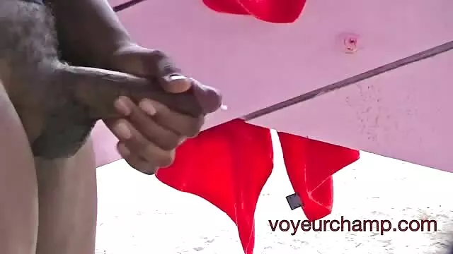 egy érettnők szex vékony kínai nő egy fürdőruhában, arc seggével.