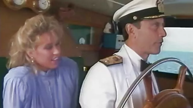 Nővér szopja erett szex testvér Dick, kurva, mint a pornó.