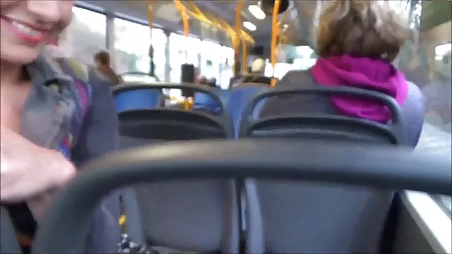 Spyfam féltestvére, ariana marie ingyen érett sex szar, miután elhagyta a szüleit.